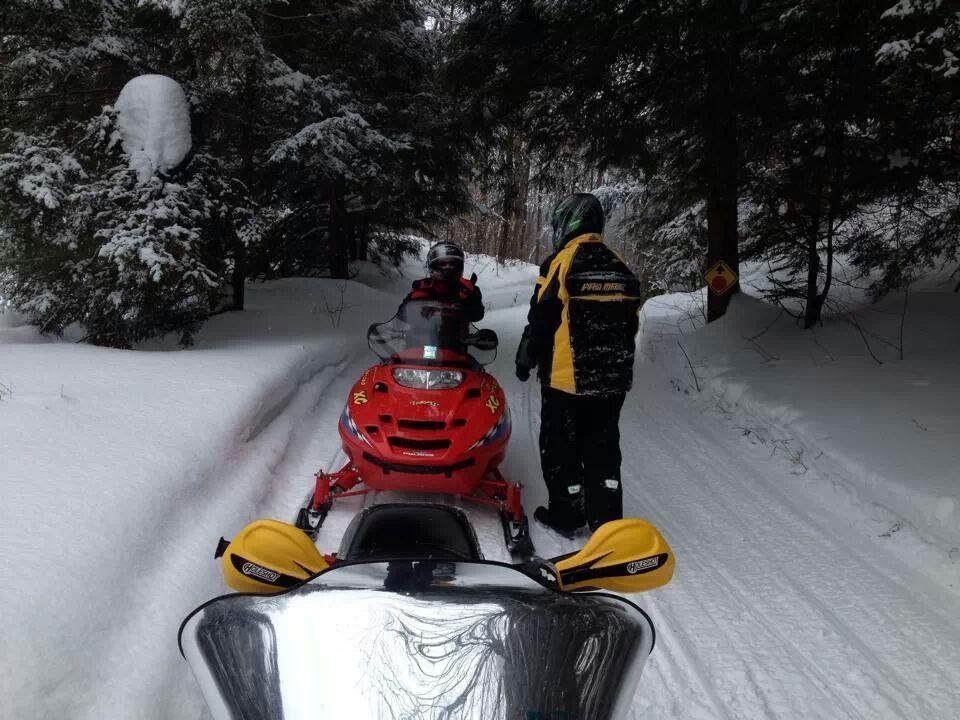 Little Hawk Resort & Marina Algonquin Highlands Exterior foto